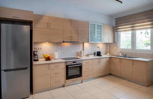 Heraklion Apartment | Zoelgrek Luxury Suite 2 Apartment with Shared Terrace, Wi-Fi & Air Conditioning
