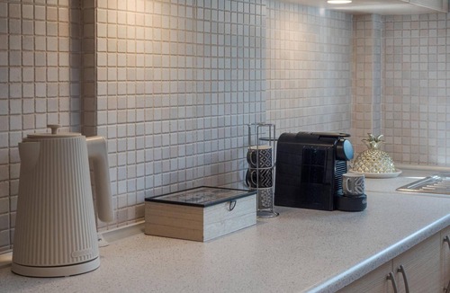Heraklion Apartment | Zoelgrek Luxury Suite 2 Apartment with Shared Terrace, Wi-Fi & Air Conditioning