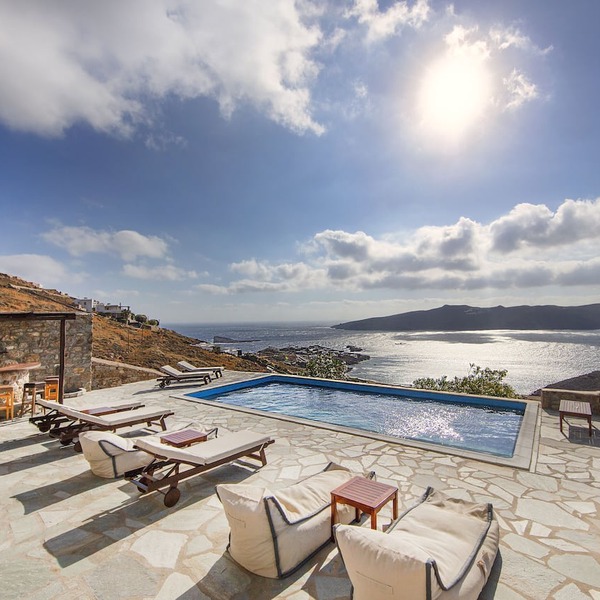 10 Stars Infinity Sea View Villa With Private Pool At Beach Walking Distance in mikonos