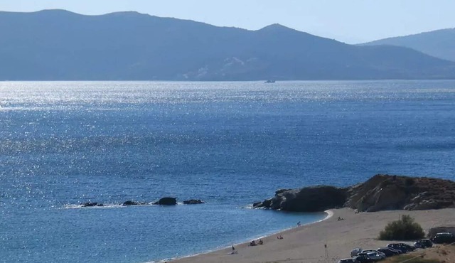 Διαμέρισμα στον κήπο κοντά σε υπέροχη παραλία in Káto Aëtós