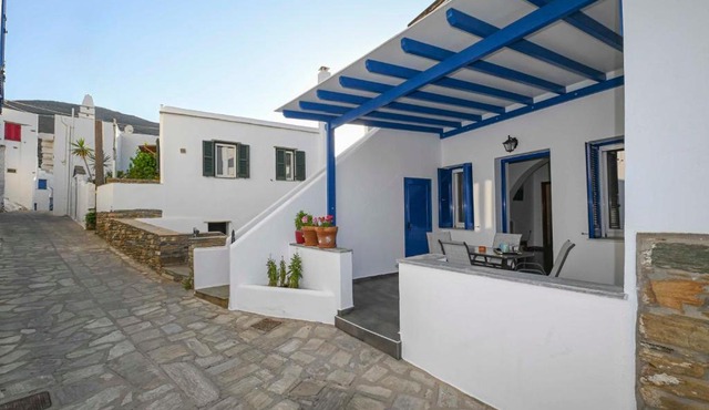 Η όμορφη Κώμη - Beautiful Komi spacious apartment in Kómi