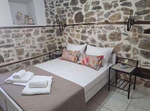 θ-theta apartment in Panagia