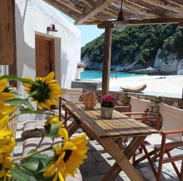 Κυμοθόη in Milopotamos