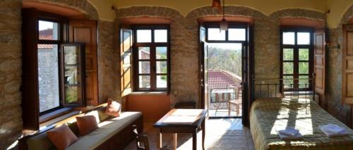 Μπαλκόνι Balkoni in Peletá