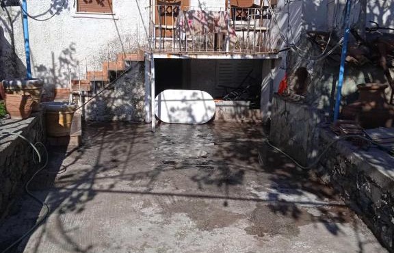 ΠΑΡΑΔΟΣΗ in Plomarion