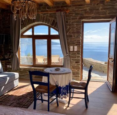 ΠΕΤΡΙΝΟ στην Άνδρο in Agia Eleousa