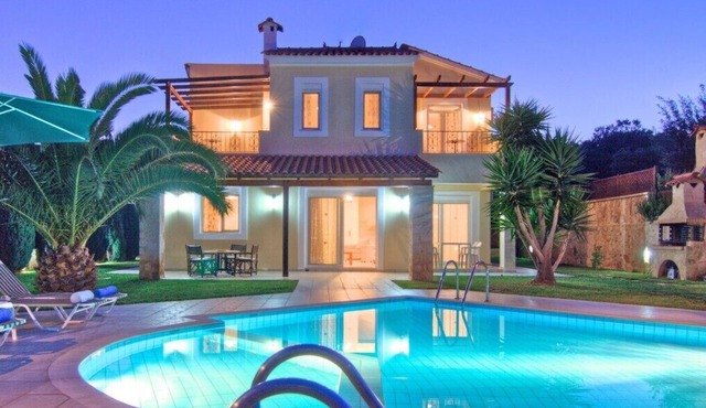 Τhree bedroom sea view villa close to Rethymno city in Gerani