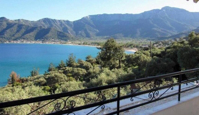 1 Bedroom Apartment with Sea View in Chrysi Ammoudia in Chrysi Ammoudia