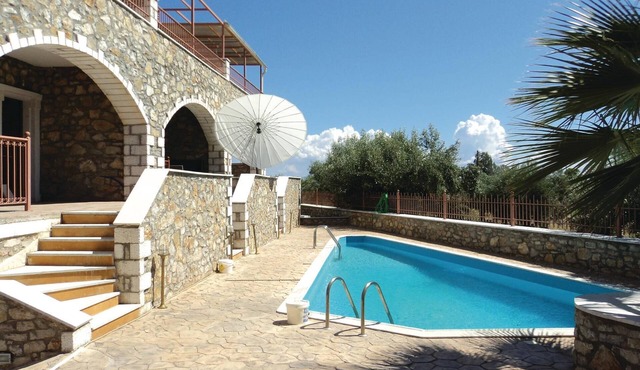 2 bedroom amazing home in Paralio Astros in Paralio Astros