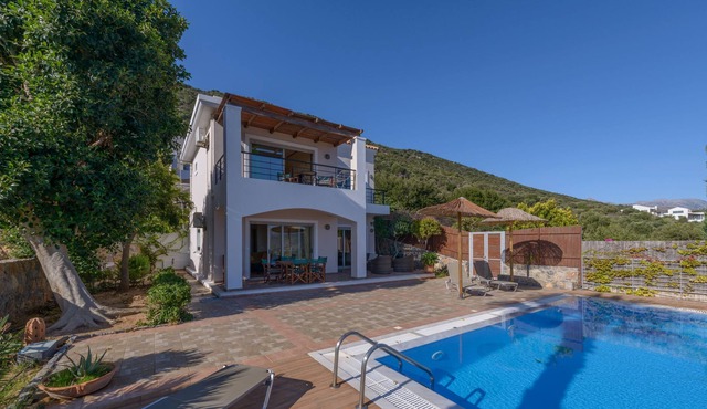 2 Bedroom Villa, Pool, Sea Views, Agios Nikolaos, Crete in Agios Nikolaos