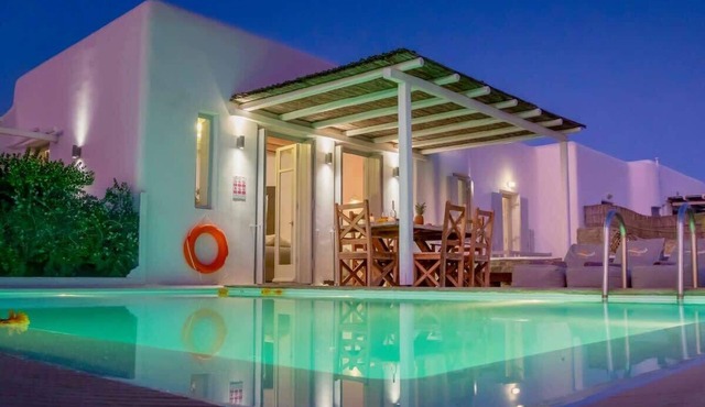 3BR Mykonos Villa Walk to Kalafatis Beach & Pool in Kalafati