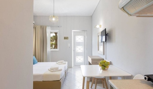 Adele Riva : Deluxe Room in Rethimno