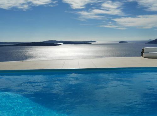 Aegean Blue Icons in Foinikiá