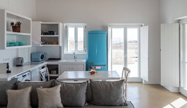 Aegean Feelings in Paros