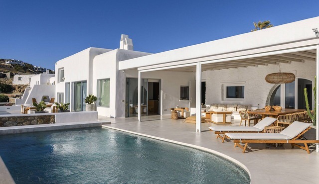Aegean Horizon Villa pool - My rental Homes in Mykonos