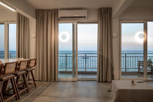 Aegean Seaview Grand Suite 180 degrees in Nea Irakleia