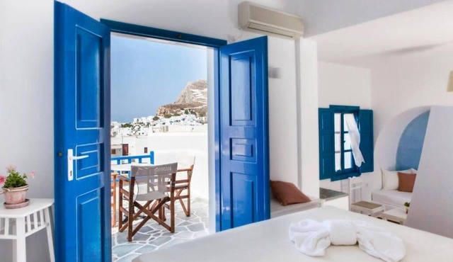 Aegeo Hotel in Folegandros