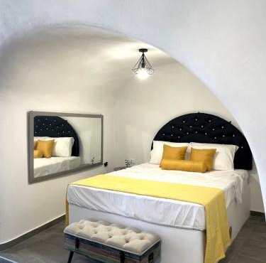 Aethera Apartments in Megalochori