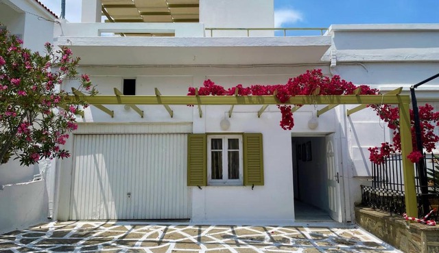 Afroessa apartments in Mesariá