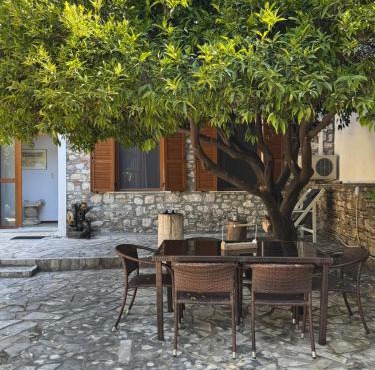 Agora Serenity Retreat in Pythagoreio