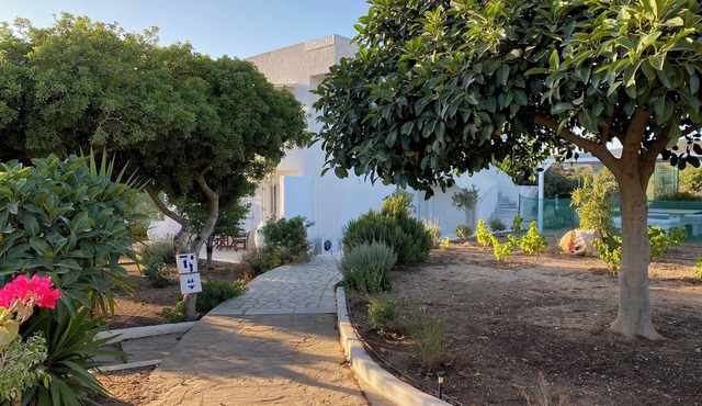 AGRIKIA Apartment n ° 2 for 2 persons maximum in Paros Island