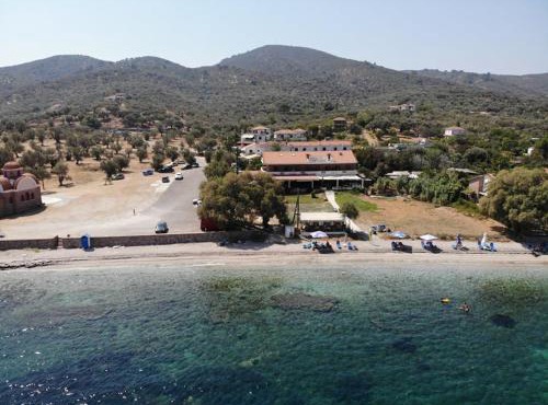 Aigeiros Apartments & restaurant in Skala Mistegnon