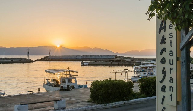 Akroyali Hotel & Villas in Messini
