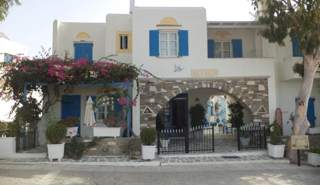 Akteon Hotel in Logaras