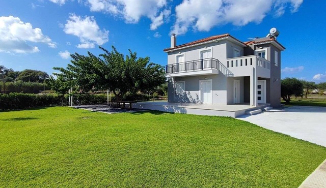 Alaia Gaia & Sky Suites with Garden in Kefalonia in Kefalonia
