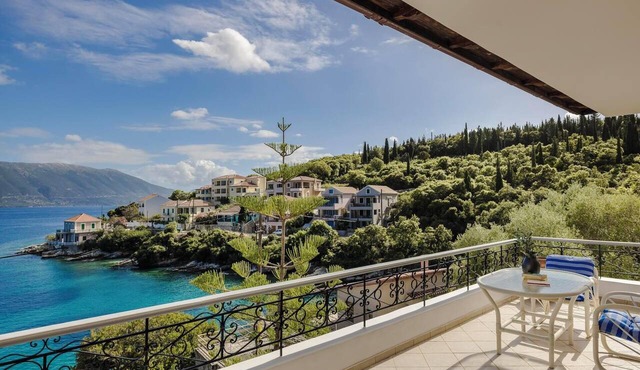 Alexander - Four Bedroom Villa, Sleeps 8 in Kefalonia