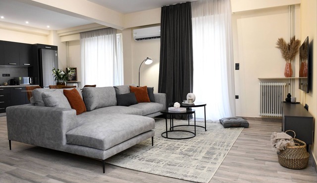 Alkmini Apartment! in Μενεμένη