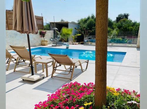 Amare suite in Perivólia