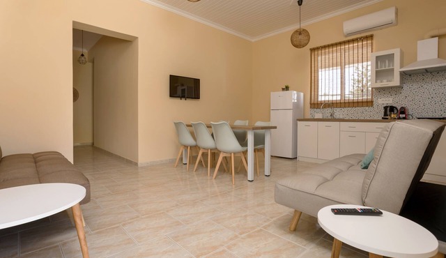 Ammos Comfort Apartments - 2 Bedroom Apartment N3, 400m from Kalamaki Beach in Kalamaki
