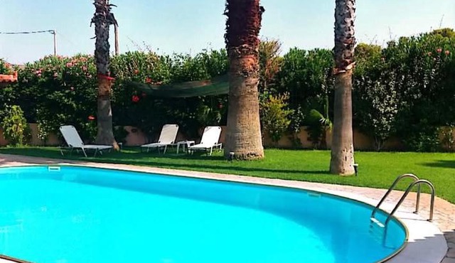 Anavissos pool appartment in Anavyssos