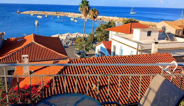 Angira 5 Seaview Escape - Koroni Bright Getaway in Koroni