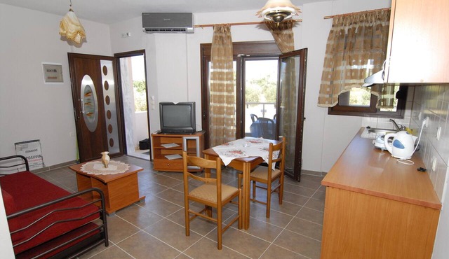 Apartment '2' with Mountain View, Shared Garden and Wi-Fi in Limenaria