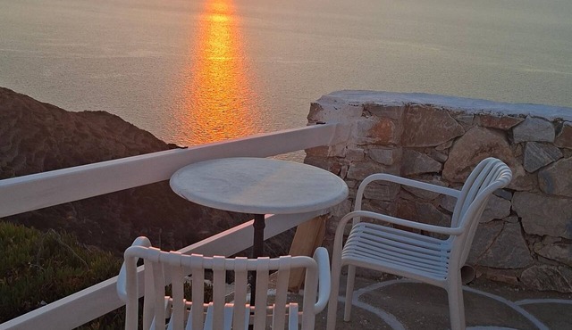 Apartment 'Antiparos' with Sea View, Pet-Friendly in Cyclades