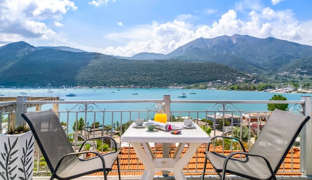 Apartment 'Chakalaka - Suite with Sea View' with Sea View, Wi-Fi and Air Conditioning in Leukada