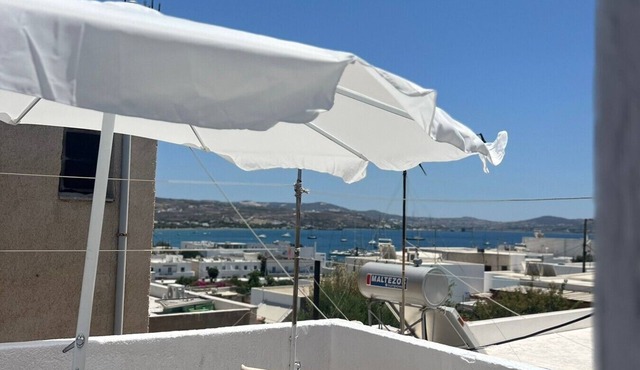 Apartment 'Diana Apartment Adamantas Milos' with Sea View, Wi-Fi and Air Conditioning in Milos