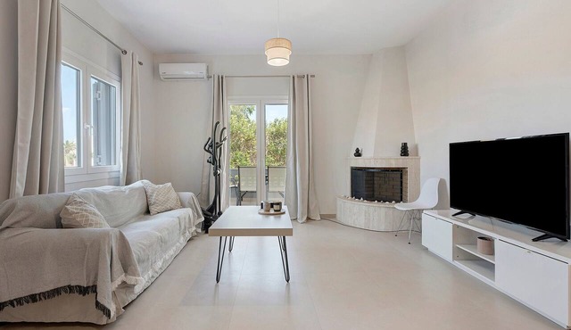 Apartment 'La Casa Di Leone - Gio' with Shared Terrace, Wi-Fi and Air Conditioning in Agkisaras