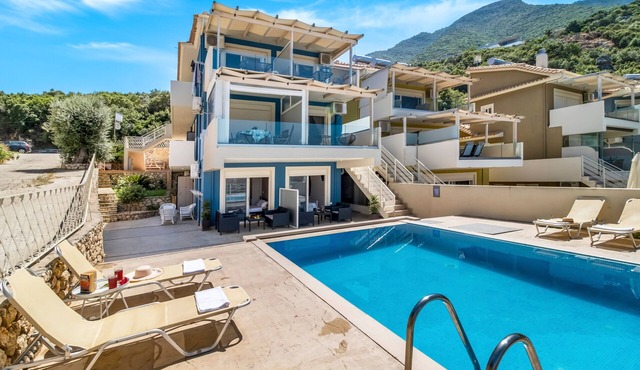 Apartment 'Oceanida Aelia Room 2' with Shared Pool and Wi-Fi in Nikiana