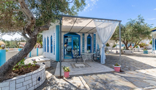 Apartment 'Paco's Resort Superior Villa 7' with Sea View, Wi-Fi and Air Conditioning in Paxoi
