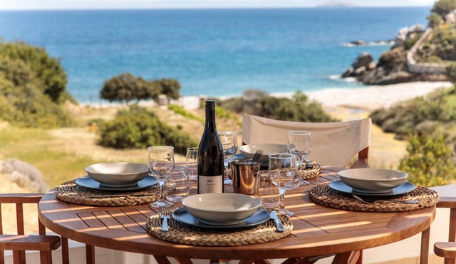 Apiliotis sunrise beach villa in Ligaridia