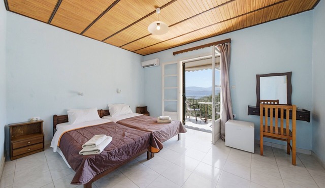 Apraos Bay Hotel Room 4 Studio with Sea View, Wi-Fi and Air Conditioning in Απραος