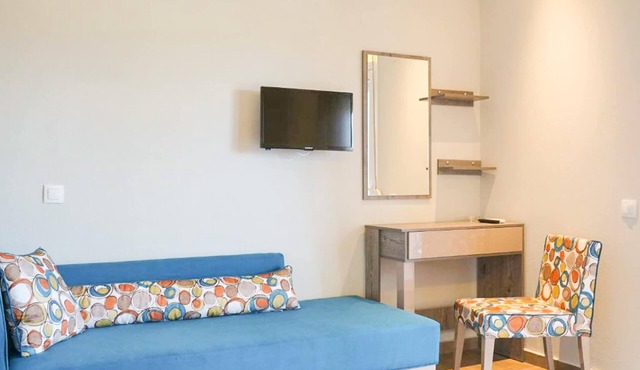 Aquamare Studios Pool and Seaview Gem in Pefkochori