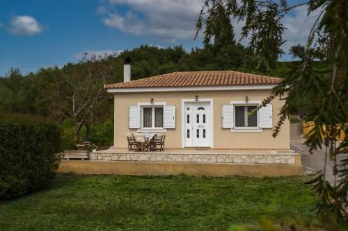 Arba private House by "elite" in Áyios Dhimítrios