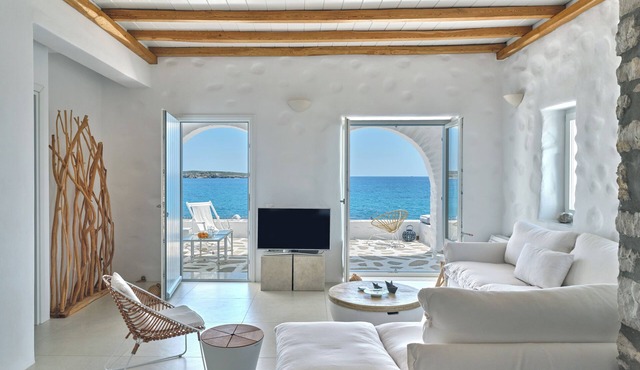 ARIADNE Lux Villa with panoramic 180 sea views in Drios