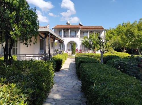ARTEMIS Studios & Apartments Sidari in Sidari