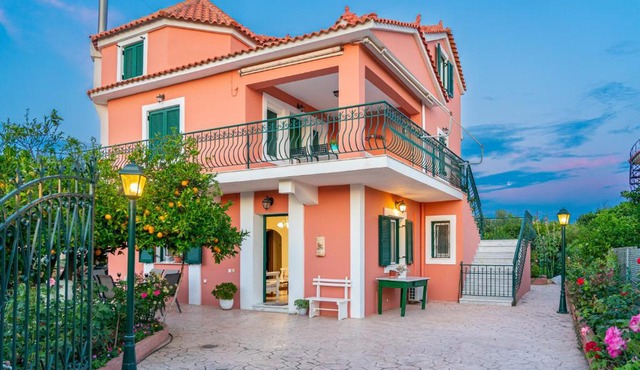 Artemis superb 2 bedroom apartment 700 m away from the beach in Minia