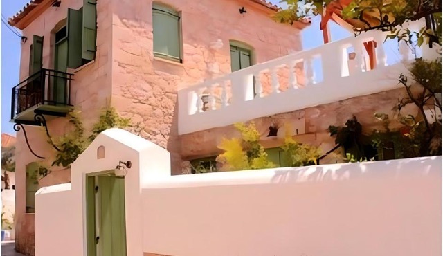 Artists' Residence 2 bed, 1 bath in Megalochori